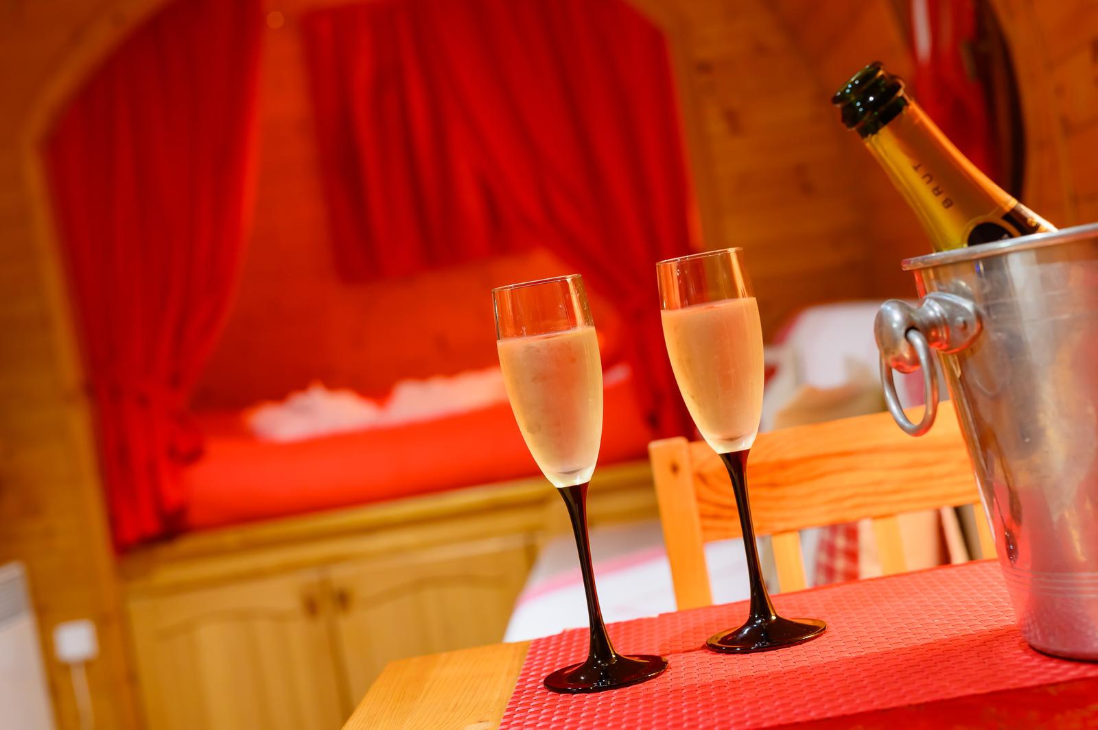 Blaincourt-les-Précy : la Roulotte Romantique, champagne 02