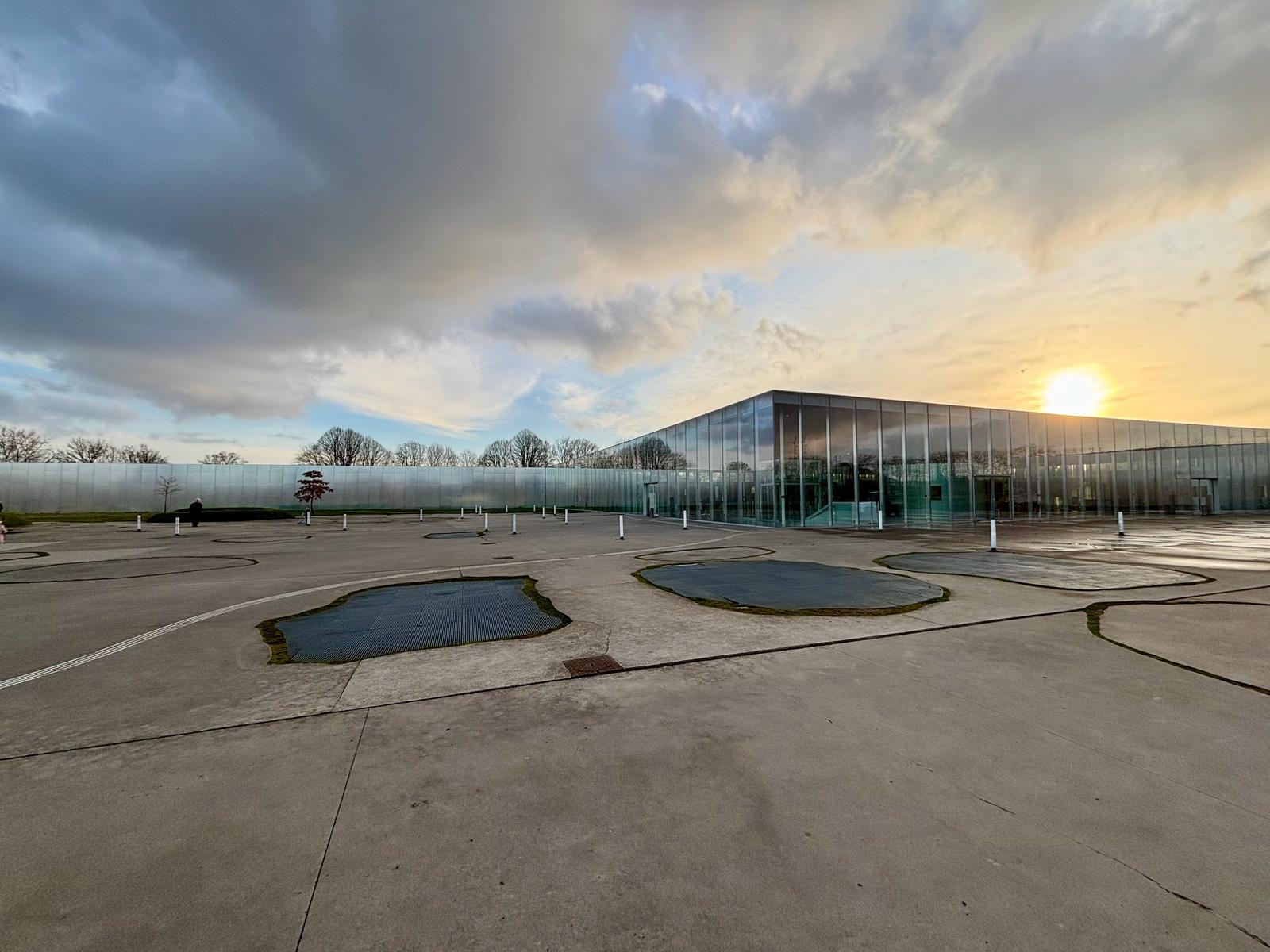 Lens : le Louvre Lens, la nouvelles Galerie du temps 1