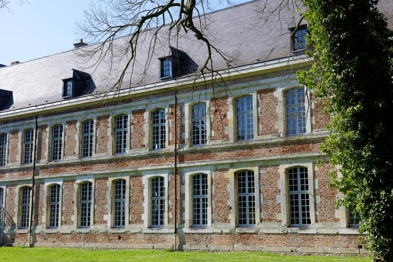 Les Rues-des-Vignes : l'abbaye de Vaucelles 03