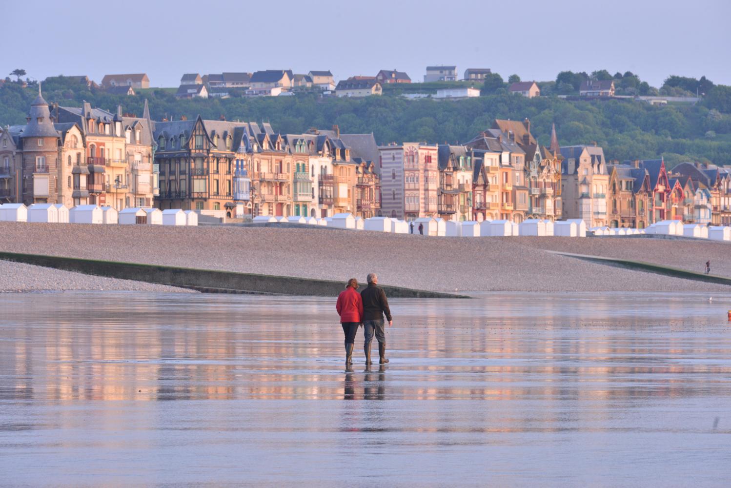 Mers-les-Bains : couple sur la plage