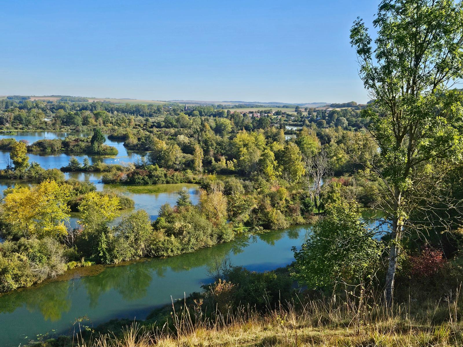 Montagne de Frise et Eclusier Vaux 02