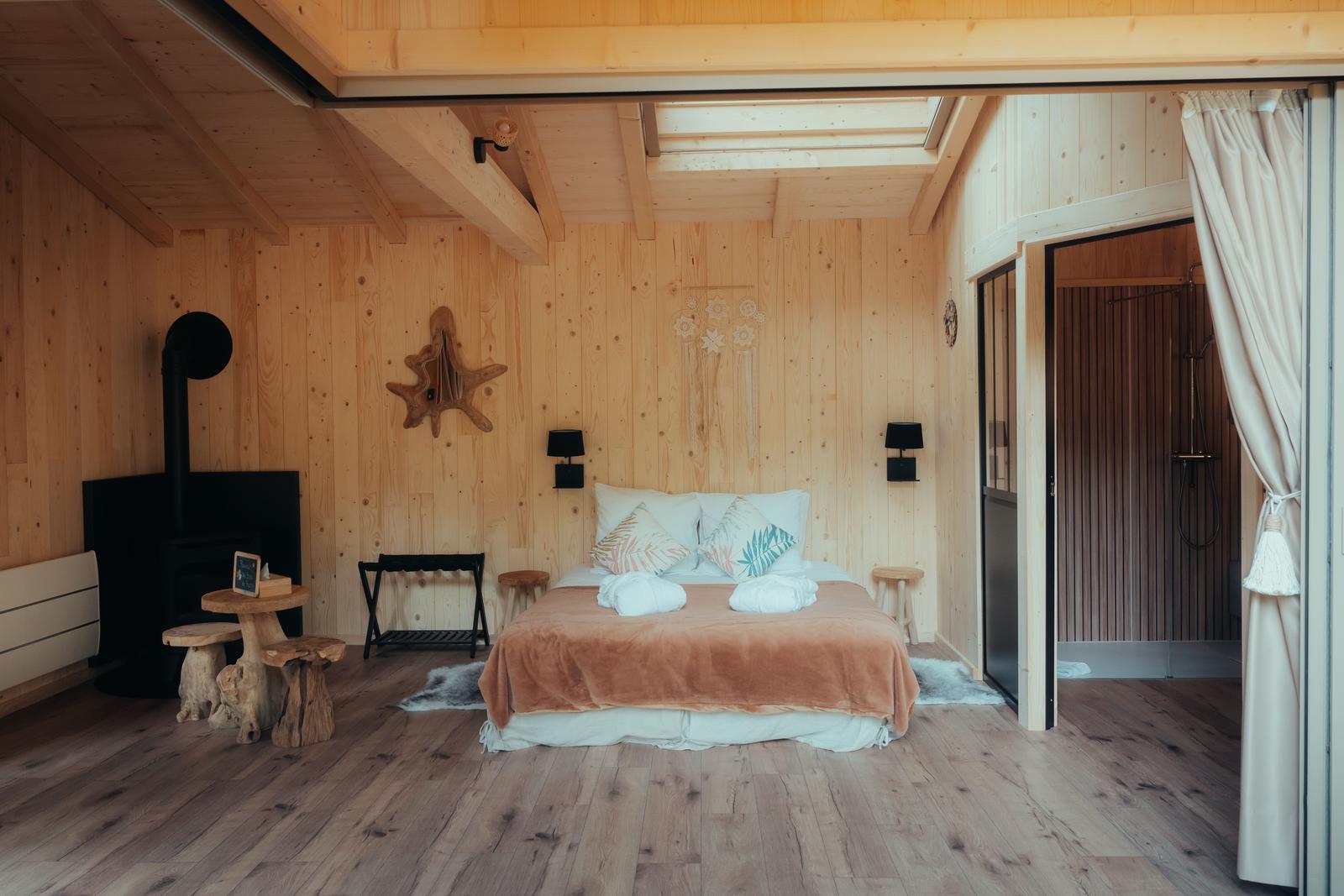 Rosoy-en-Multien : cabane du Bonheur (Bois de Rosoy) 03
