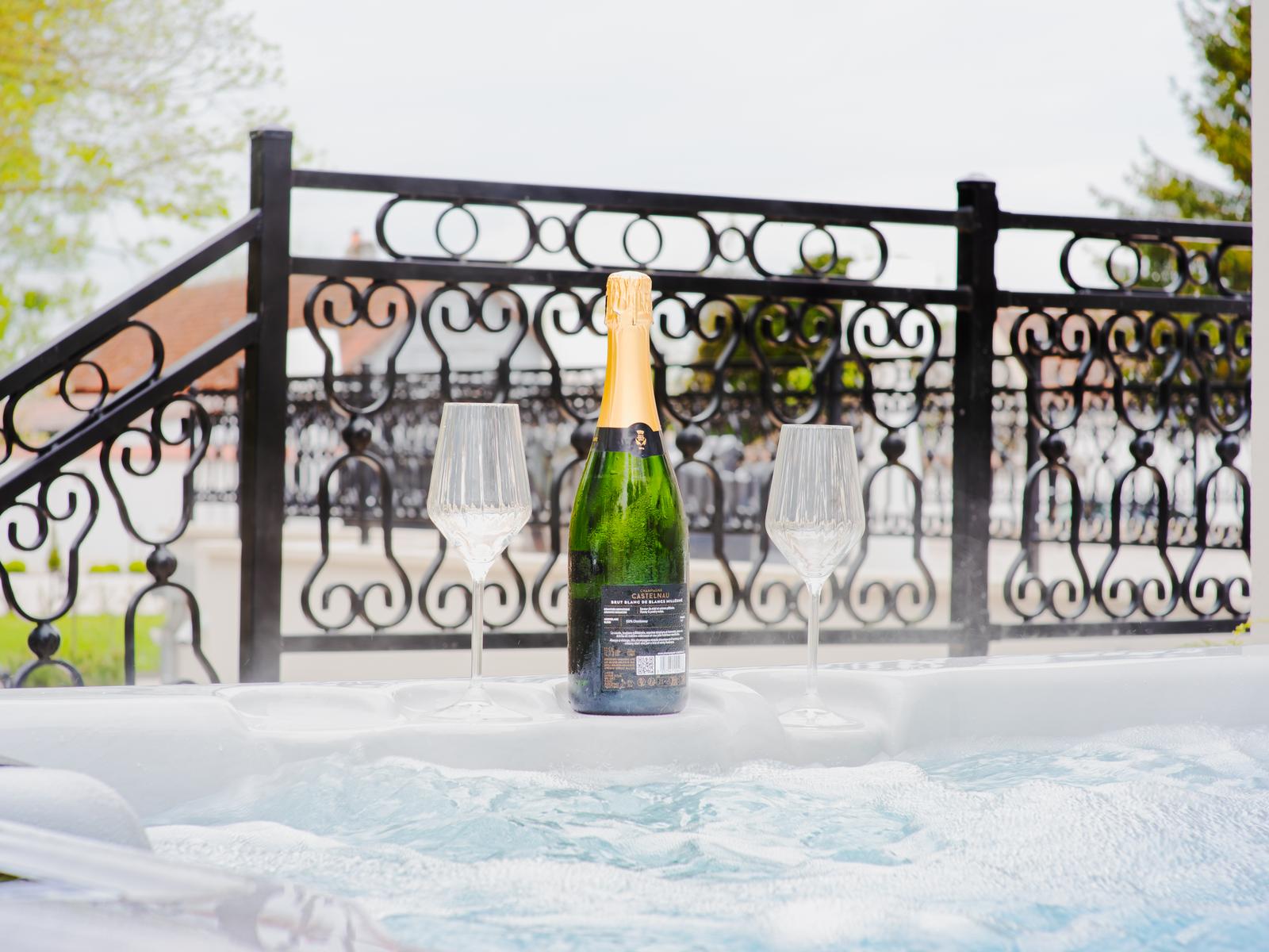 Mérélessart : Château d'Héloïse 01