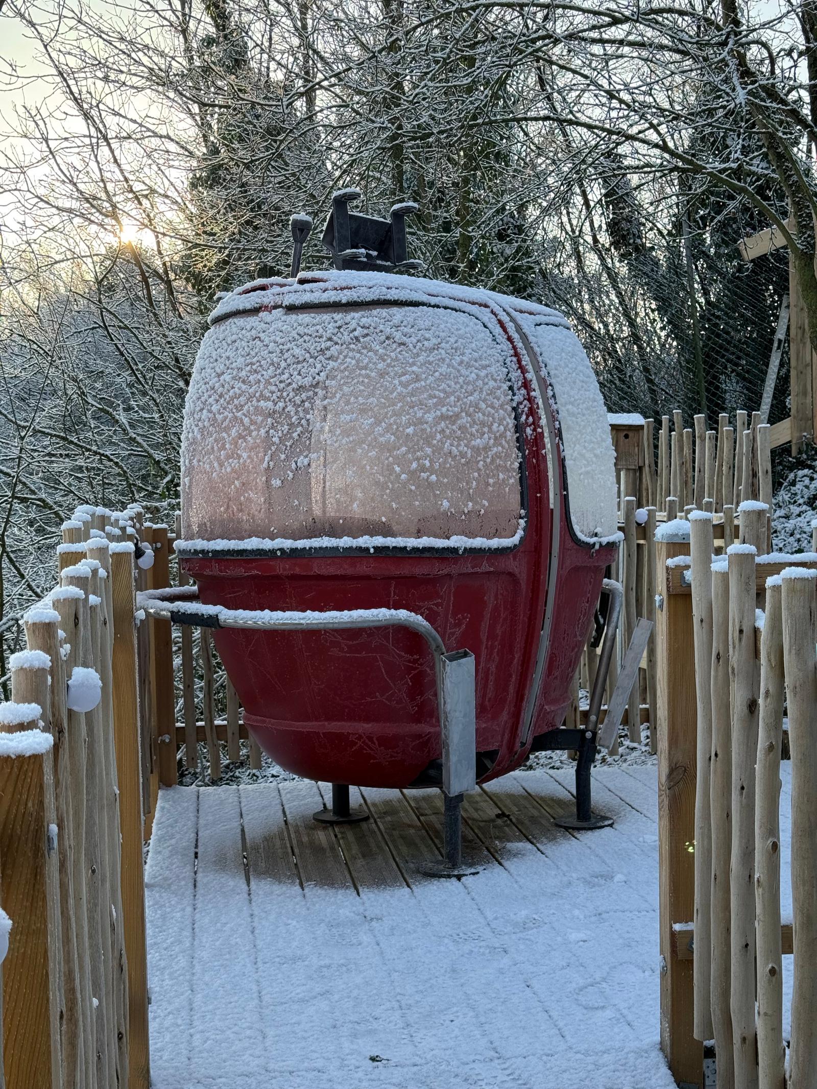 Cramoisy : coeur de lodge - télécabine sous la neige