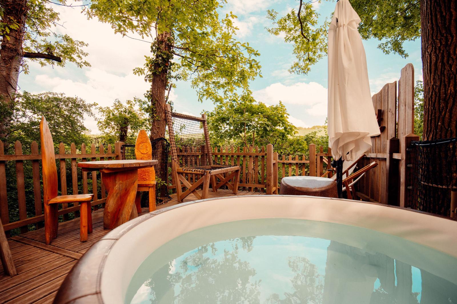 Le Bois de RosoyPassion jacuzzi Bois de Rosoy crédit - Elsa et Cyril Mai 2022-