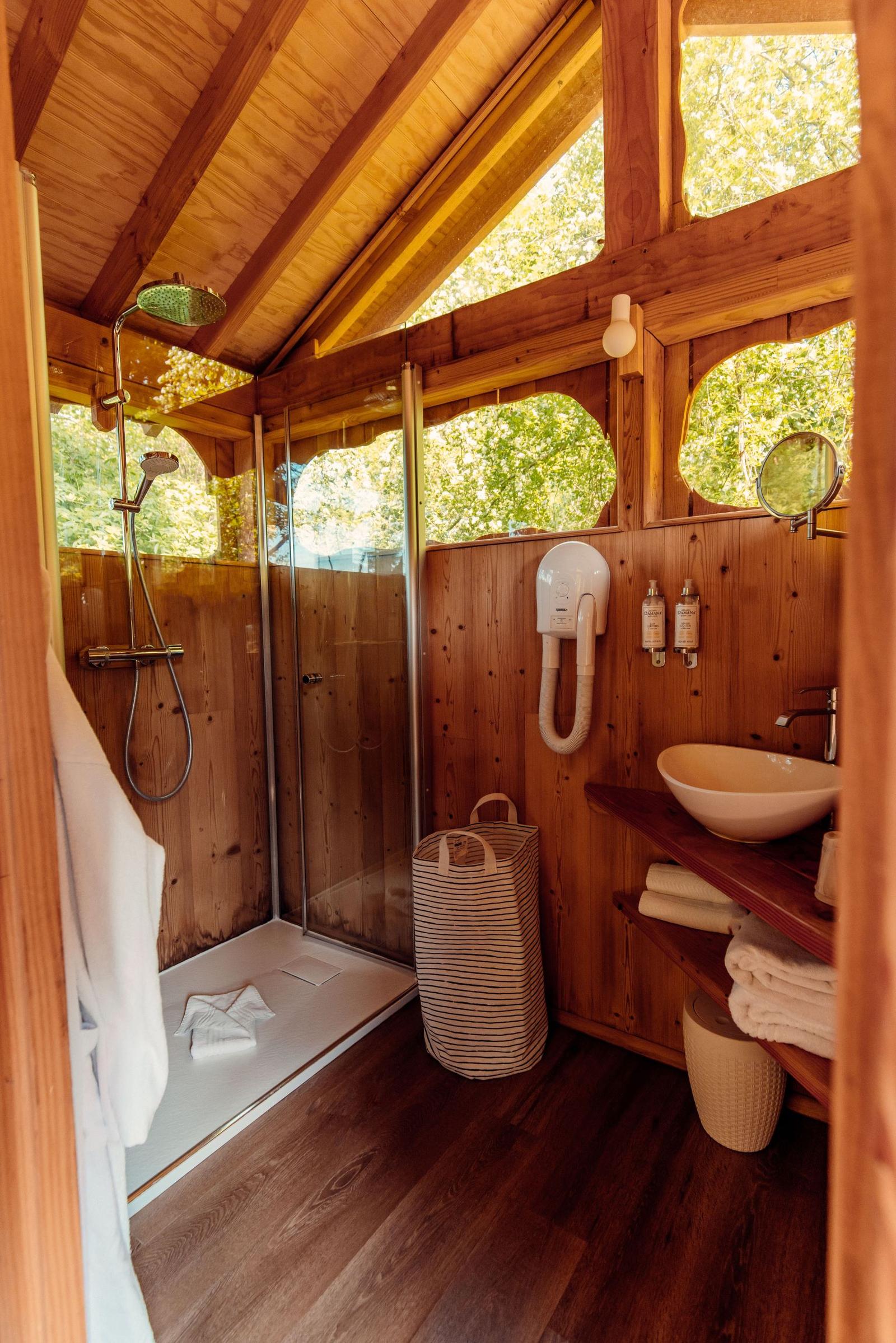 Le Bois de RosoyPassion salle de bain Bois de Rosoy crédit - Elsa et Cyril Mai 2022'