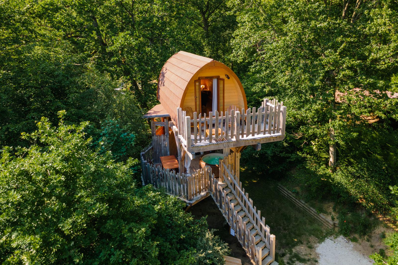 Le Bois de RosoyCabane Charme - le Bois de Rosoy - Crédit @visual.xplorer - vue drone