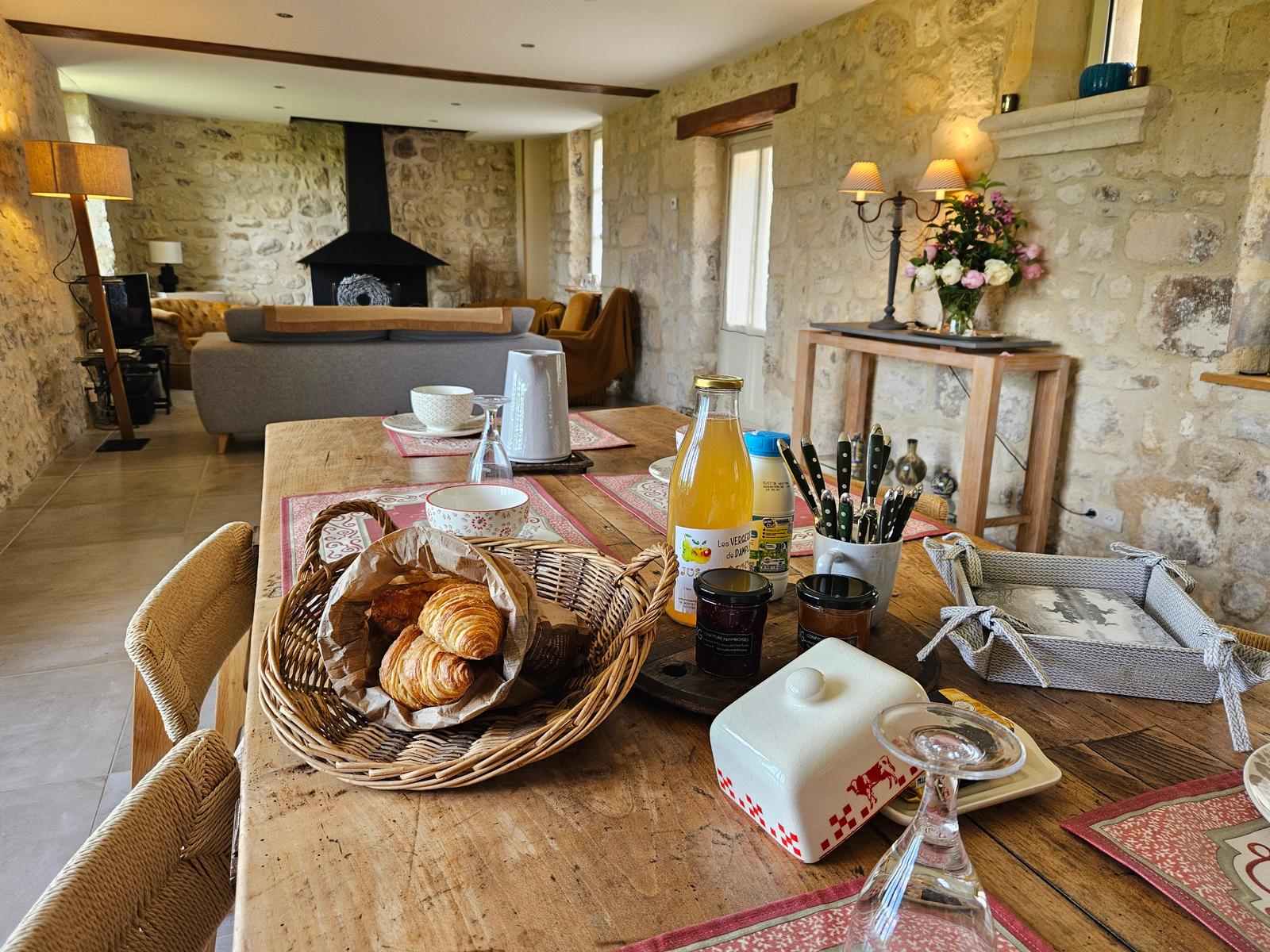 Largny-sur-Automne : Manoir de la Cour 10