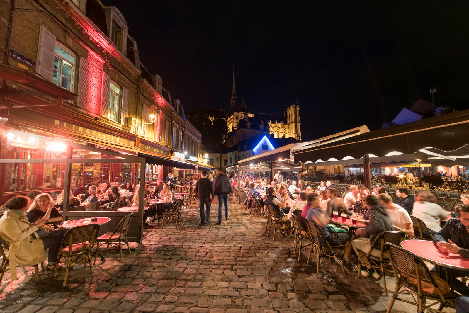 Amiens : terrasses du quartier Saint-Leu de nuit 04