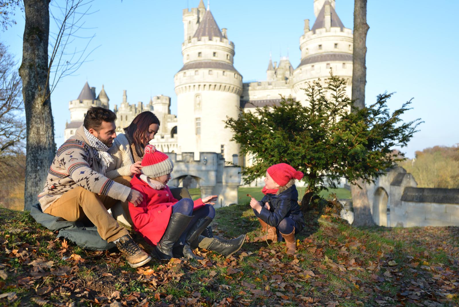 Famille en visite au château de Pierrefonds 38