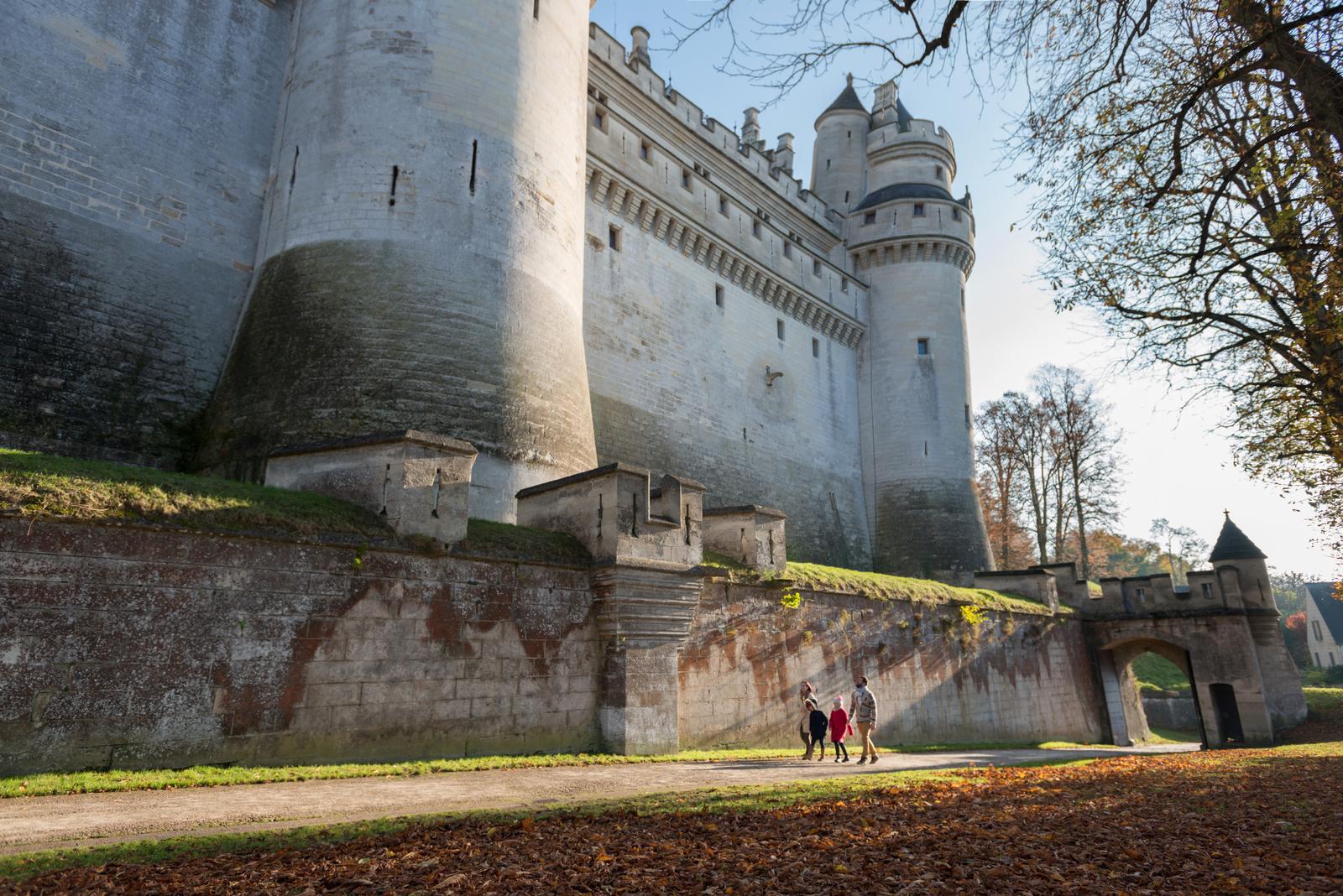 Famille en visite au château de Pierrefonds 21