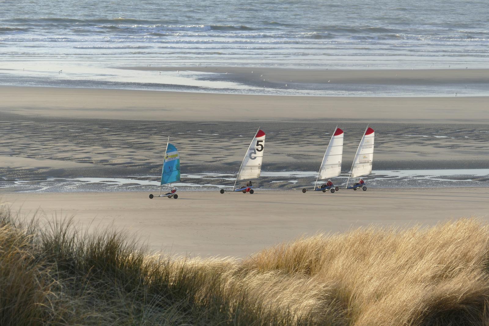Fort-Mahon : chars à voile sur la plage 02