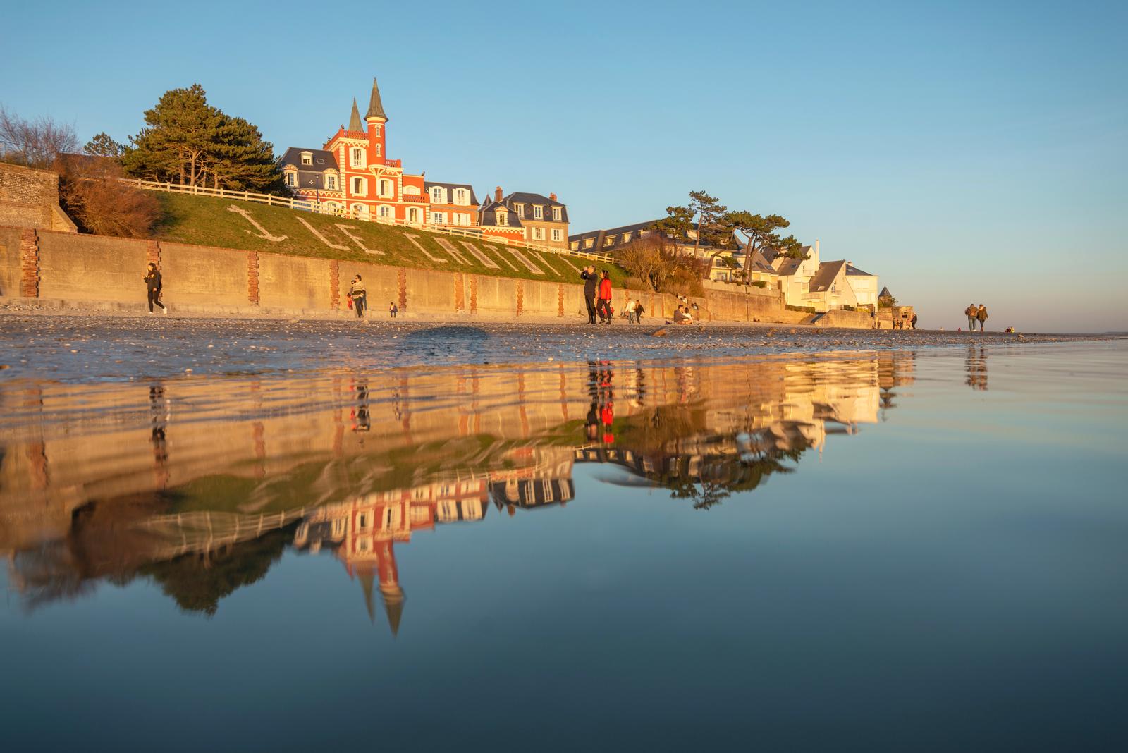 Le Crotoy - Les Tourelles depuis la plage