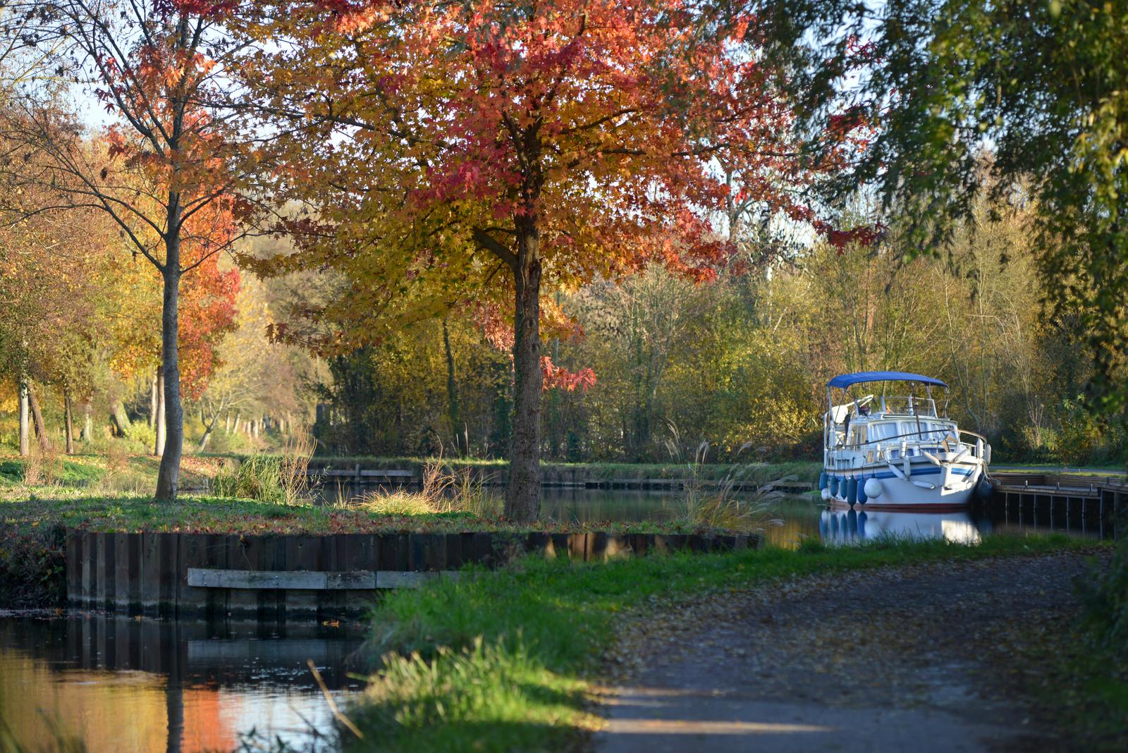 Mers-les-Bains : bateau sur le canal de la Bresle 01