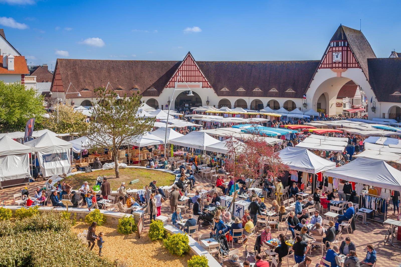 Le Touquet-Paris-Plage : le marché en été