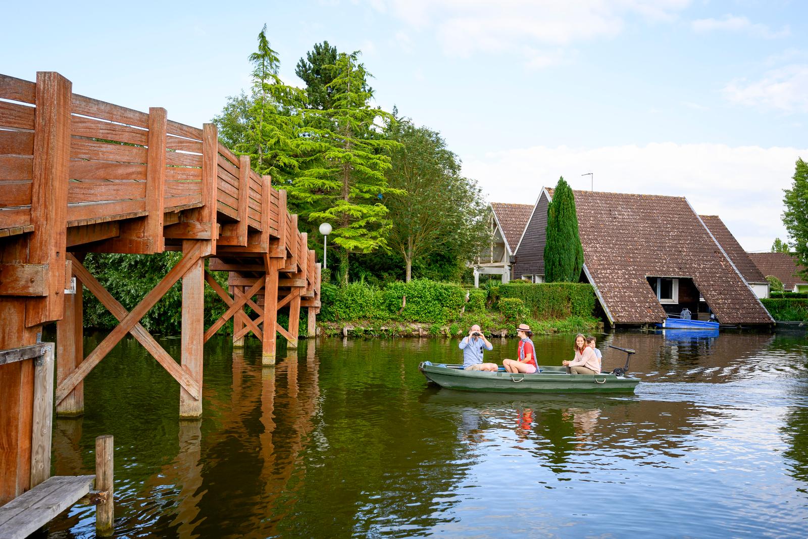 Promenade en barque sur le marais audomarois (02)
