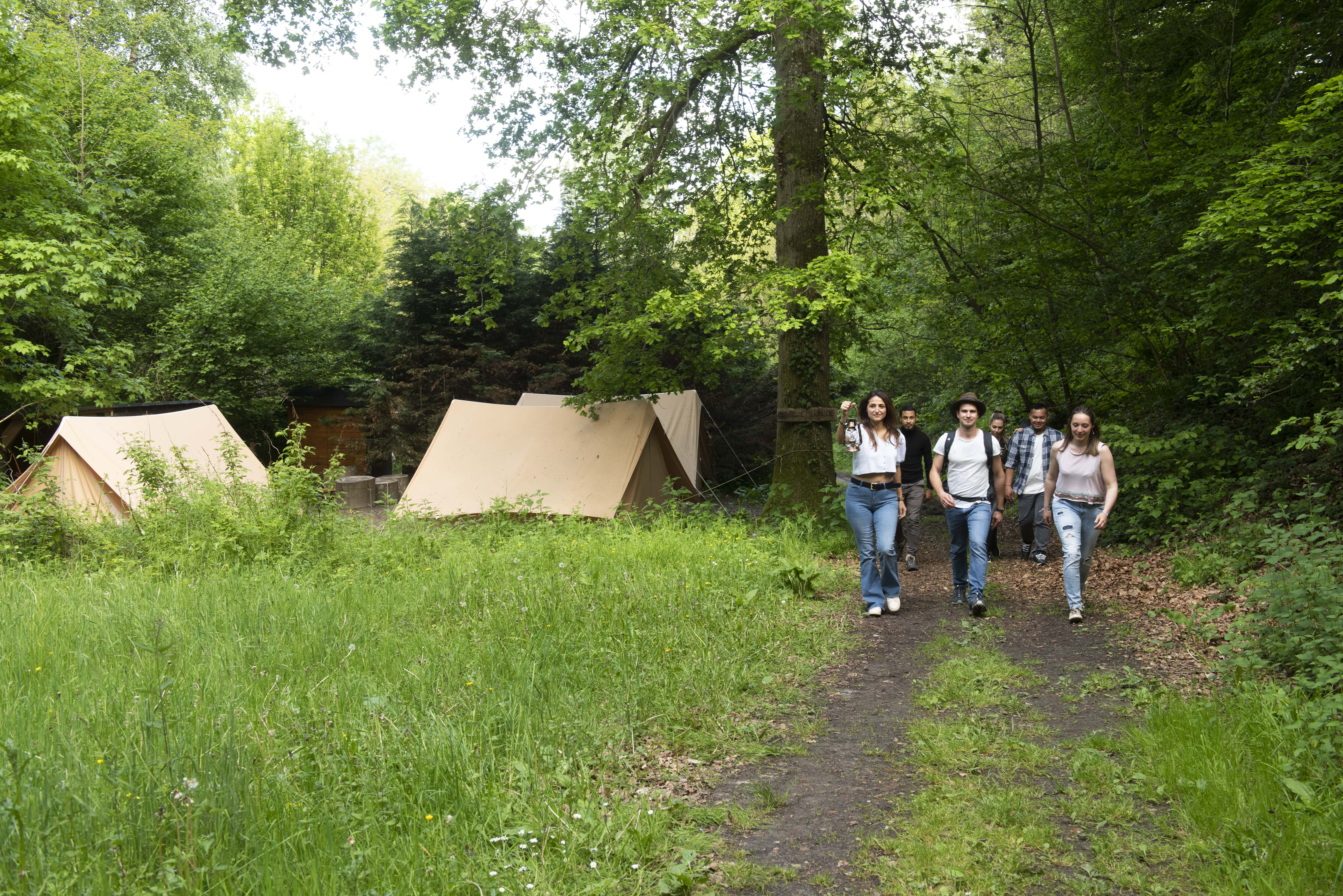 Feu de camps entre amis à Escape Forest - Le Bois de Rosoy