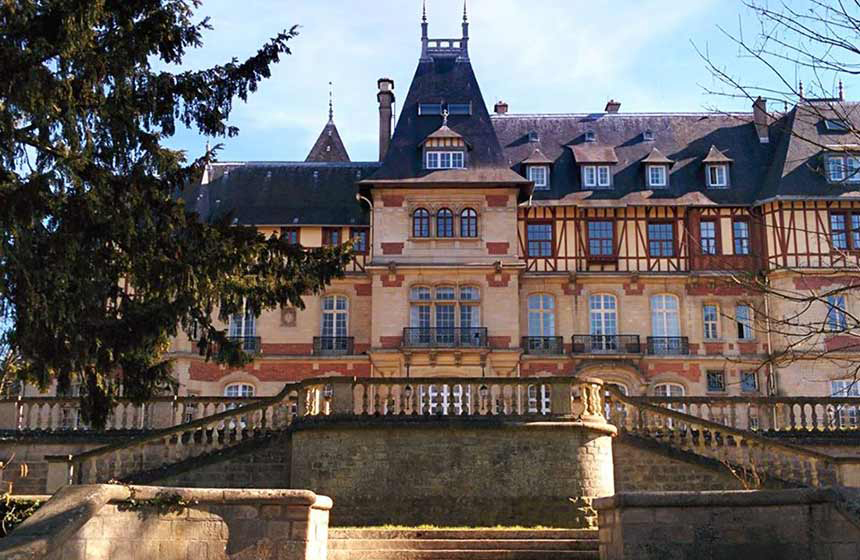 Le Château de Montvillargenne : architecture étonnante !