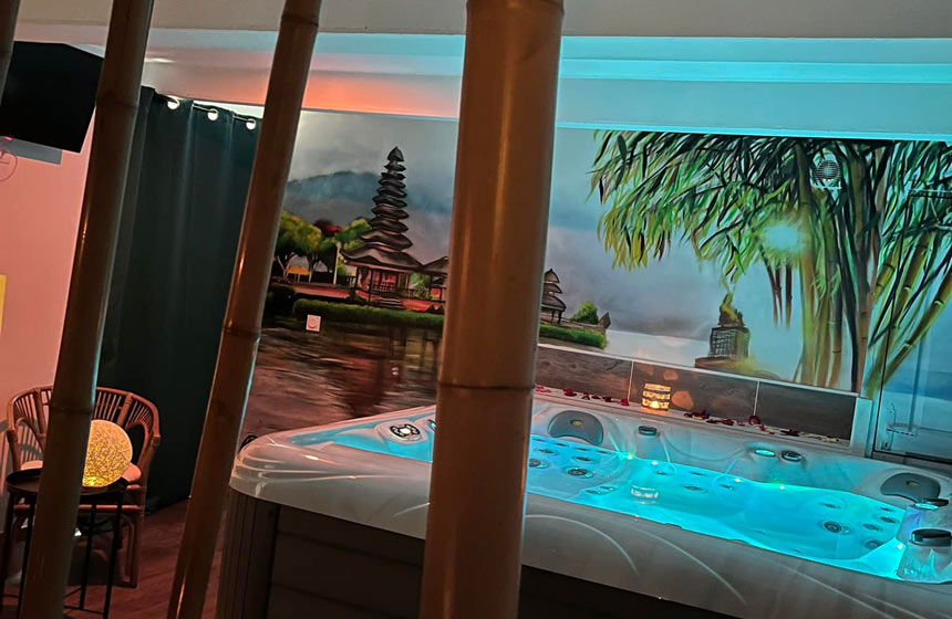 Le spa privatif dans le loft Bali chez Escale Suite & Spa à Cahon