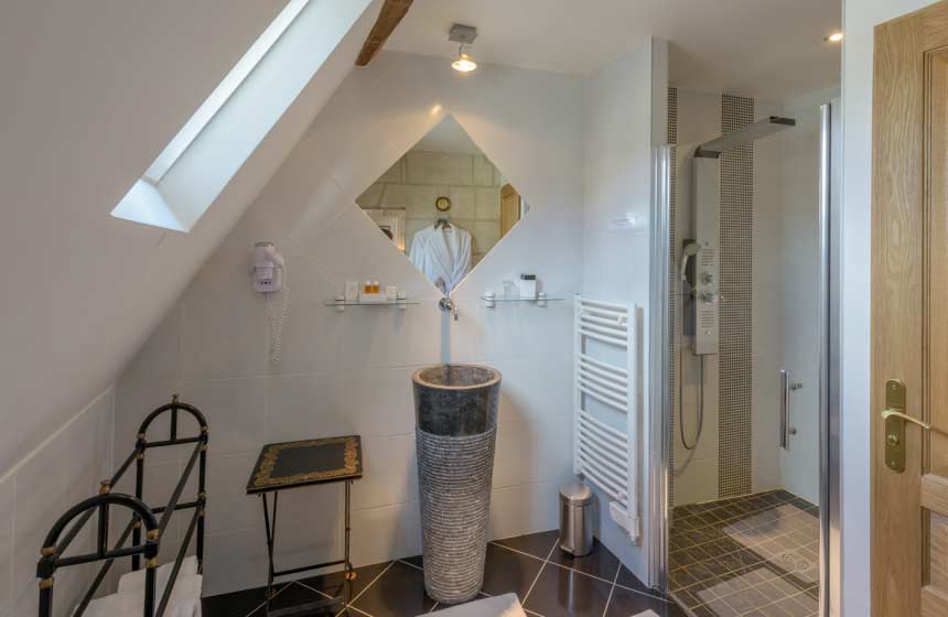 Chambres d'hôtes Du Palais au Jardin - Votre salle de bain avec douche à l'italienne - Compiègne