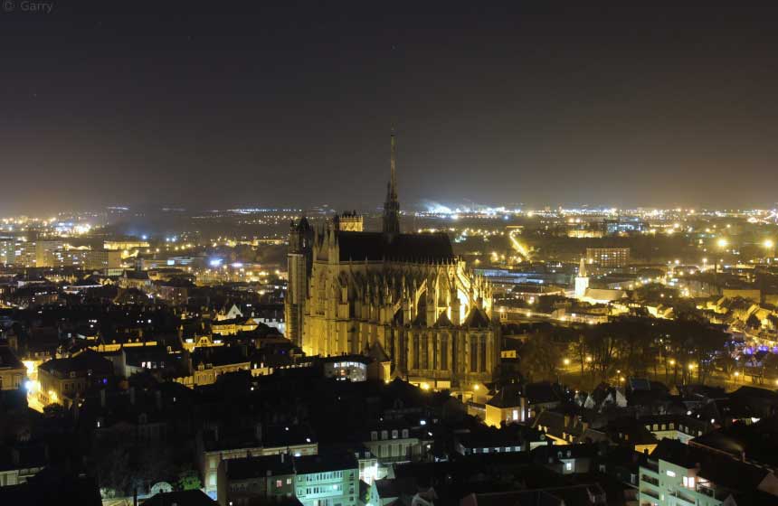 Vue sur la cathédrale d’Amiens depuis votre appartement le 360