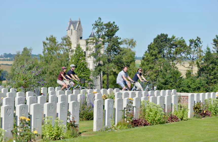 Autour de Péronne, beaucoup de cimetières militaires
