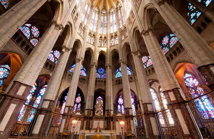 Ou poussez jusqu'à Beauvais et sa cathédrale vertigineuse...