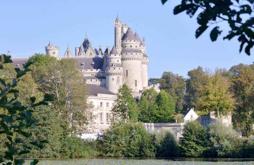 Le Château de Pierrefonds, à 5 minutes de votre 