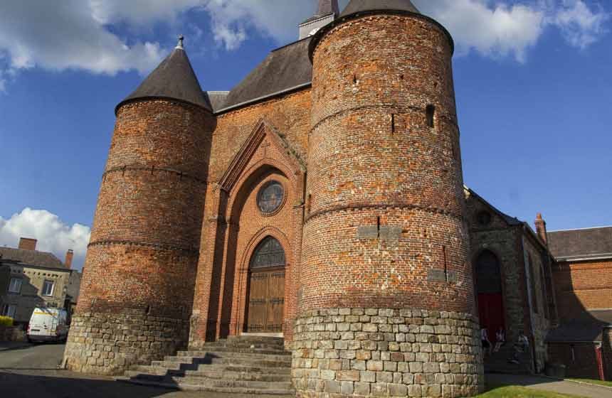 Eglise fortifiée en Thiérache