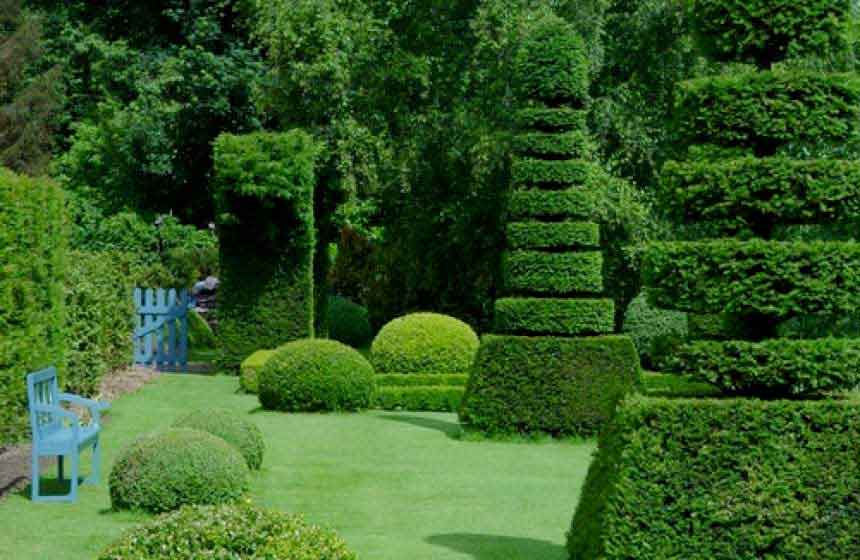 Géométrique ! Le jardin du peintre Nicolas Watine… “Le Jardin des Sans Soucis”