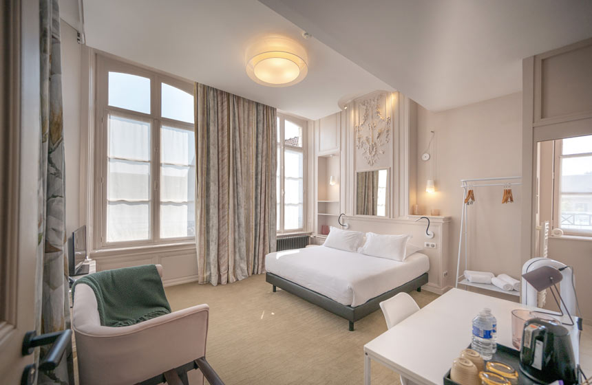 Une chambre confort de l'hôtel Loysel Le Gaucher 