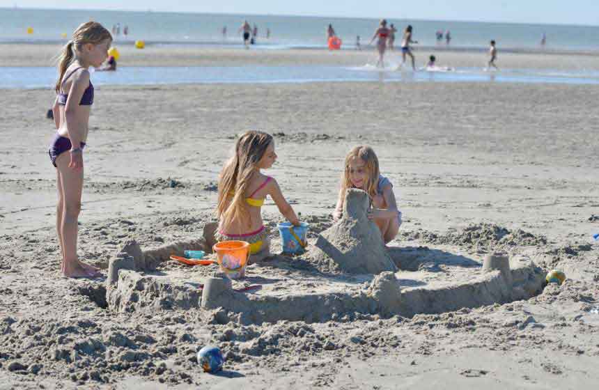 La plage du Crotoy, grand espace de jeux pour les enfants