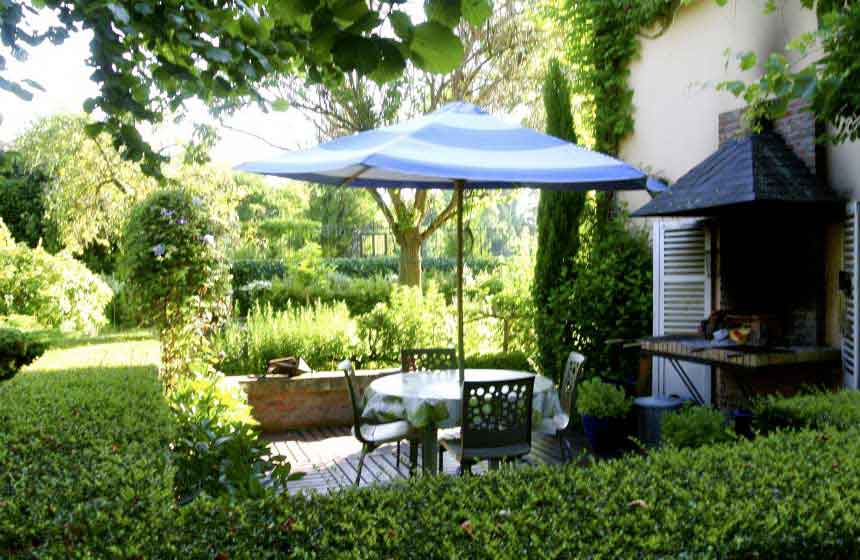 Le jardin avec barbecue_Comme une parenthèse_Amiens_Hortillonnages