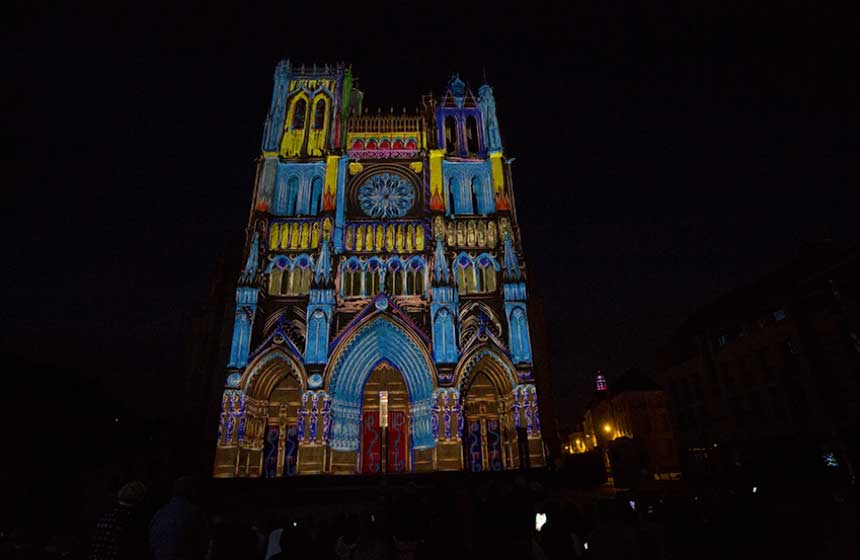 Nouveau spectacle de colorisation de la cathédrale d’Amiens