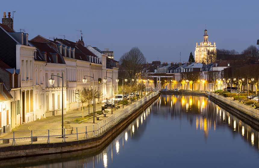 Balade nocturne le long de la Scarpe, rivière qui traverse Douai