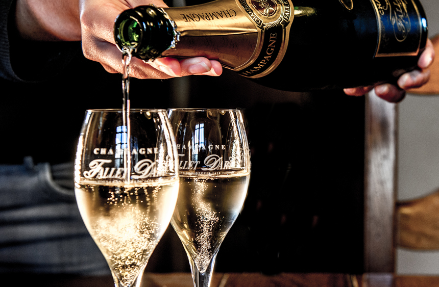 Instant-souvenir : célébrer au champagne ces moments rien que pour nous deux !