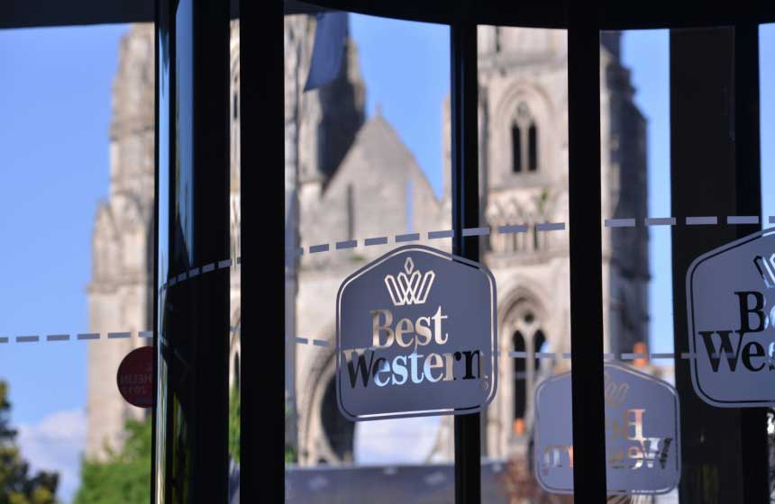 Hôtel des Francs -  Vue imprenable sur l’abbaye Saint-Jean des Vignes - Soissons 