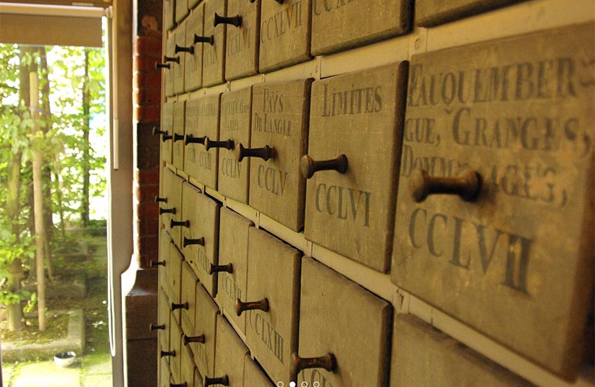 La bibliothèque de Saint Omer, qui renferme des exemplaires précieux