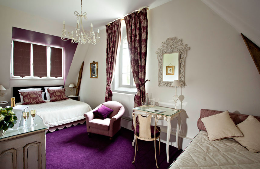 ou chambre luxe violette
