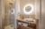 Salle de bain d'une chambre confort à l'hôtel Loysel Le Gaucher
