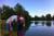 Partager l'activité pêche avec ses enfants à l'étang du camping