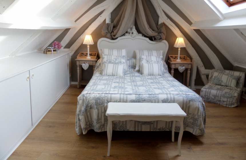 Gîte L'Atelier - Dormez d'une magnifique chambre décorée avec soin par votre hôte - Belloy sur Somme