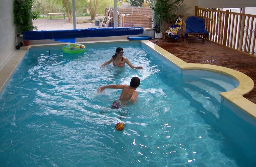 Ferme des Logis - Profitez de la piscine en famille - Besmé